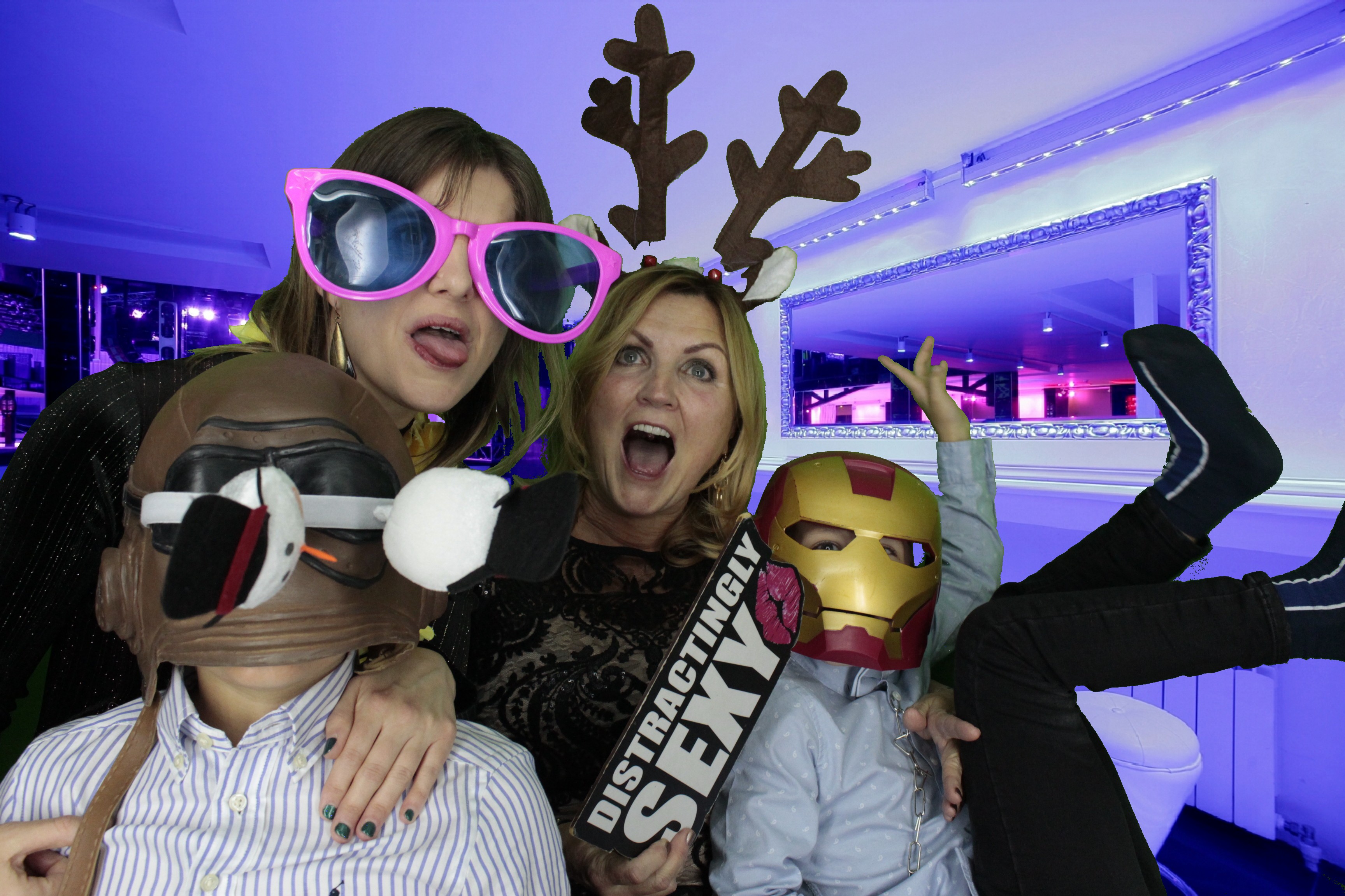 Christine's 60th Birthday | View more photos from the event at gallery.myphotoboothexperience.co.uk/u/MyPhotoBoothExperienceLtd/Christines-60th-Birthday